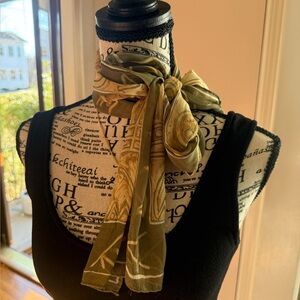 Ellen  Tracy Green Patterned Scarf